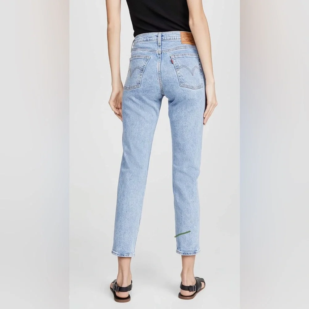 Levi's | Women's Premium Wedgie Icon Fit Light Wash Denim Jeans | Sz 32 - Picture 2 of 16